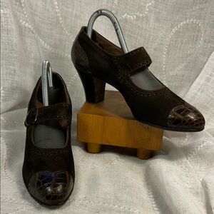 Vintage L. Miller beautiful walking shoes wingate last leather heel